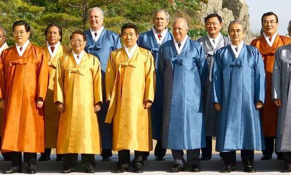 最炫民族風(fēng)：APEC晚宴上的領(lǐng)導人服裝大盤(pán)點(diǎn)